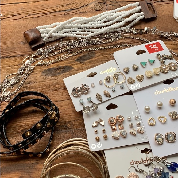 Large Bundle Costume Jewelry Earrings, Bangles - Picture 4 of 11